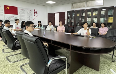 信息化辦公室開展第六次教育數(shù)字化轉(zhuǎn)型培訓(xùn)會(huì)